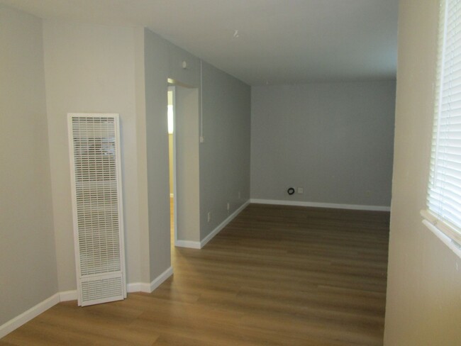 Building Photo - MOVE-IN SPECIAL: $500 OFF 1ST MONTHS RENT ...