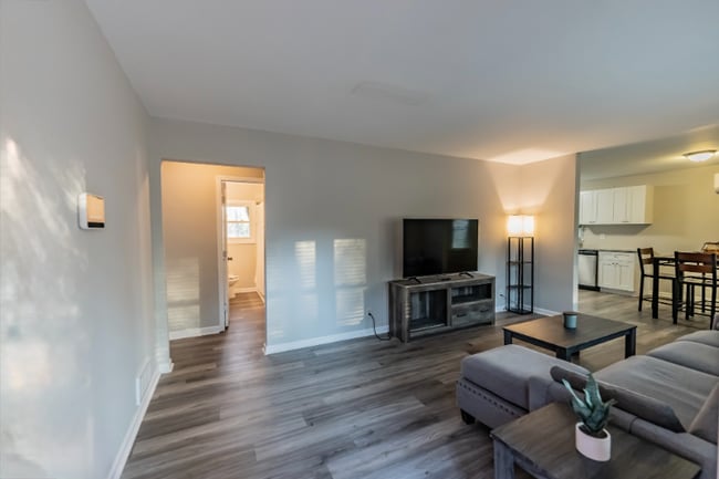 Foto del edificio - 586 Oakside Dr SW