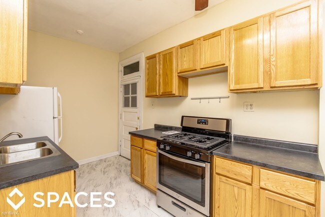 Building Photo - 2 br, 1 bath  - 4025 N Clarendon Ave 1