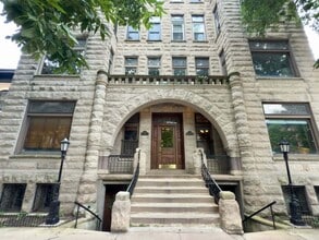 Building Photo - 549 W Belden Ave