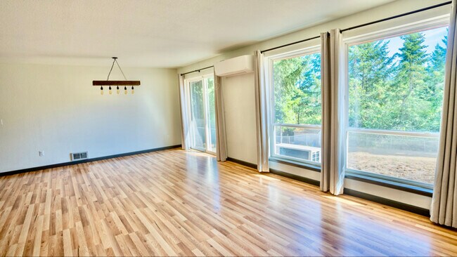 Foto del edificio - 6216 255th St Ct E