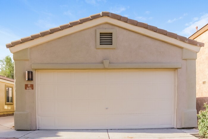 Primary Photo - 3 Bedroom Tuscon Home