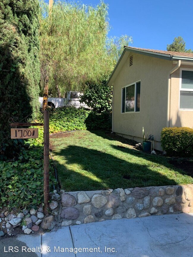 Building Photo - 3 br, 1 bath House - 17001 Forrest St.