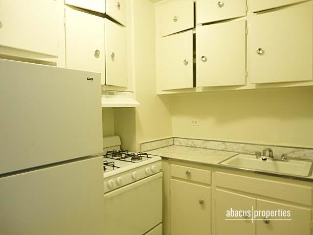 Foto del edificio - 227 E 7th St
