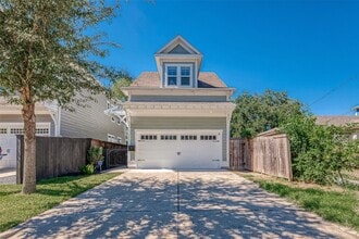 Building Photo - 3503 Europa St