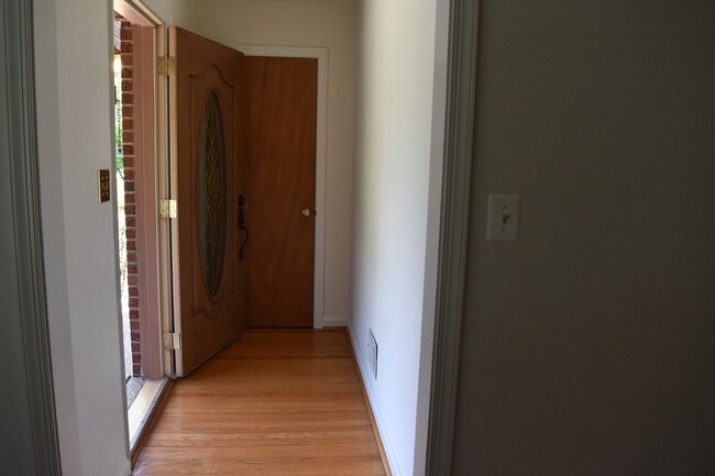 Building Photo - Coming Soon! UMW location!