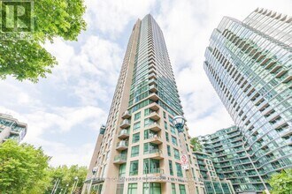 Building Photo - 219-219 Fort York Blvd