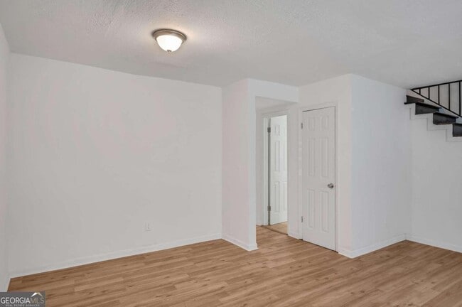 Building Photo - 1903 Whitehall Forest Ct SE