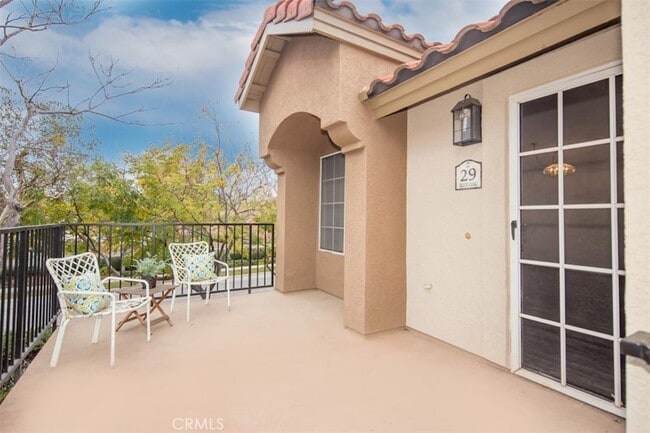 Building Photo - 29 Blue Oak