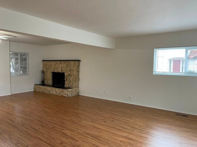 Building Photo - 2100 Voorhees Ave