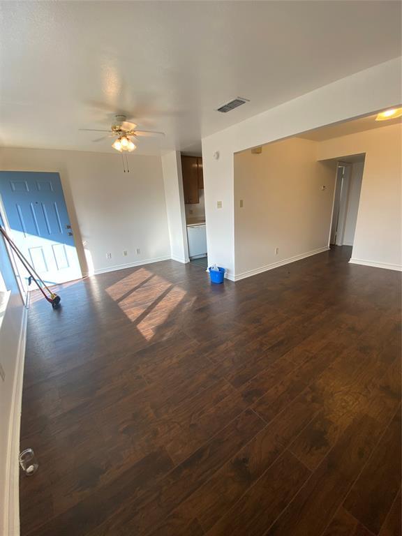 Building Photo - 1415 N Austin St