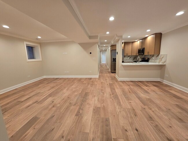 Building Photo - 1502 W Jonquil Terrace