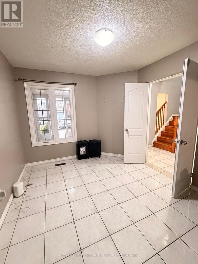 Building Photo - 64 Woodside Ct