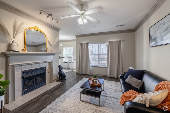 The Landing Fayetteville - The Landing Fayetteville Apartments