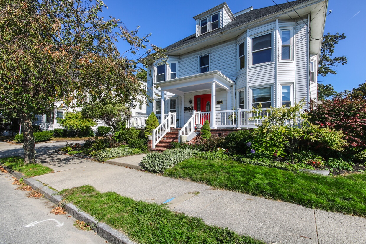 15 Lawn Ave Unit 2, Portland, ME 04103 Apartments in Portland, ME