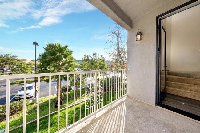 Building Photo - 1583 Sumac Pl