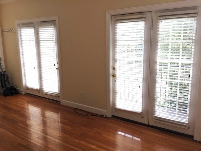 front living room - 2210 State St
