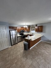 Building Photo - 3 Hinman St