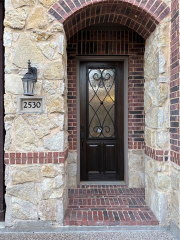 Building Photo - 2530 Broadway Dr