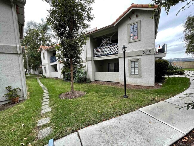 Building Photo - 10335 Azuaga St
