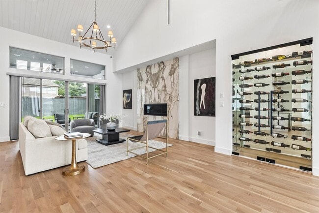 Foto del edificio - 6411 Royal Ln
