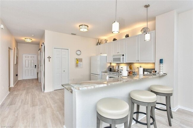 Building Photo - 10045 Heather Ln