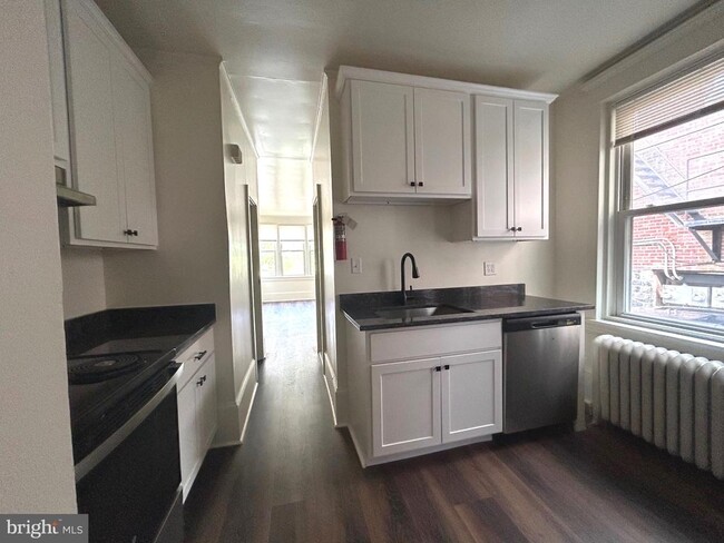 Foto del edificio - 1429 N Clayton St