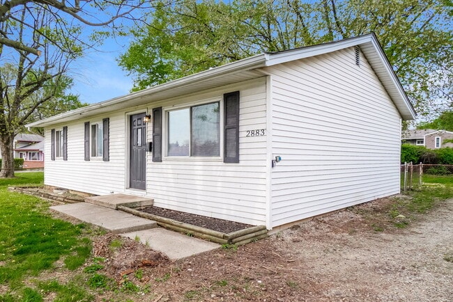 Building Photo - 2883 Key Pl