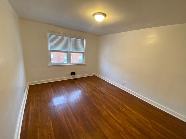 Foto del edificio - 6343 Carnation St