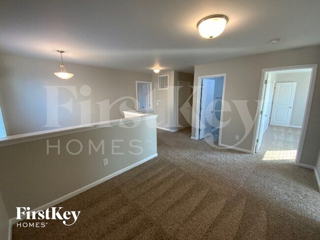 Foto del edificio - 144 Fairfield Dr