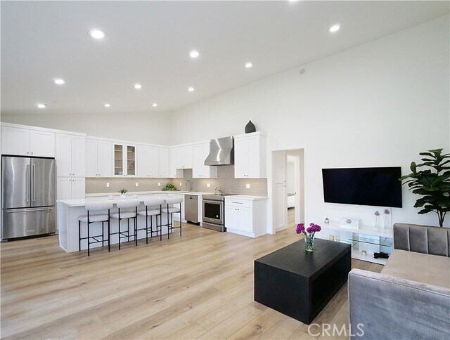 Building Photo - 822 Camino Real