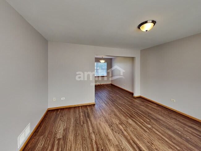 Foto del edificio - 1621 Arrington Drive