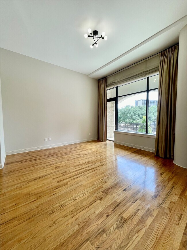 Foto del edificio - 5005 Hidalgo St