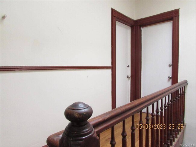 Foto del edificio - 44 Groshon Ave