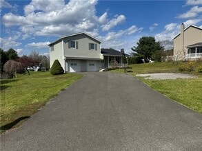 Building Photo - 112 Central Dr