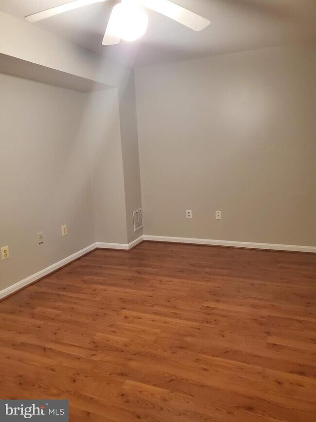 Building Photo - 557 Highland Towne Ln