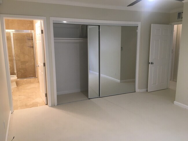 Foto del edificio - 812 N Alfred St