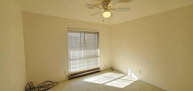 Building Photo - 38660 Country Terrace