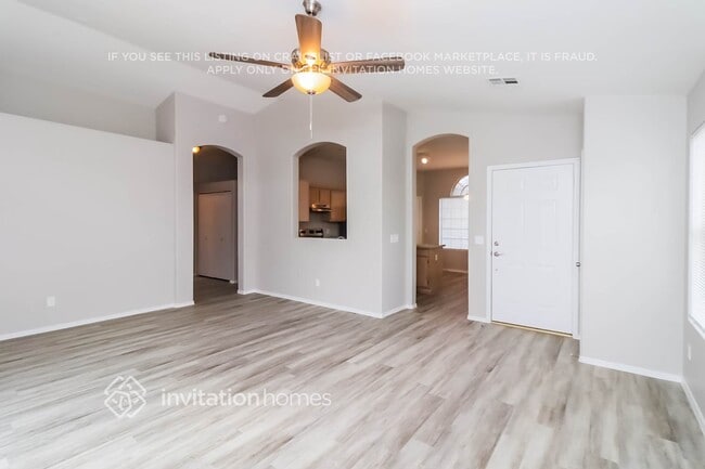 Building Photo - 7451 W Via Del Sol Dr