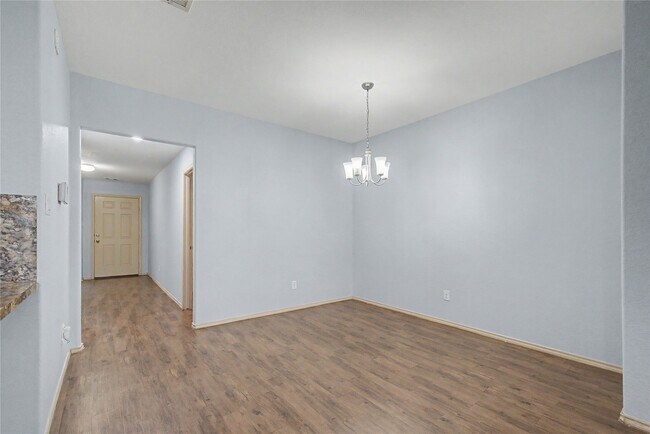 Foto del edificio - 16430 Rodeo River Rd