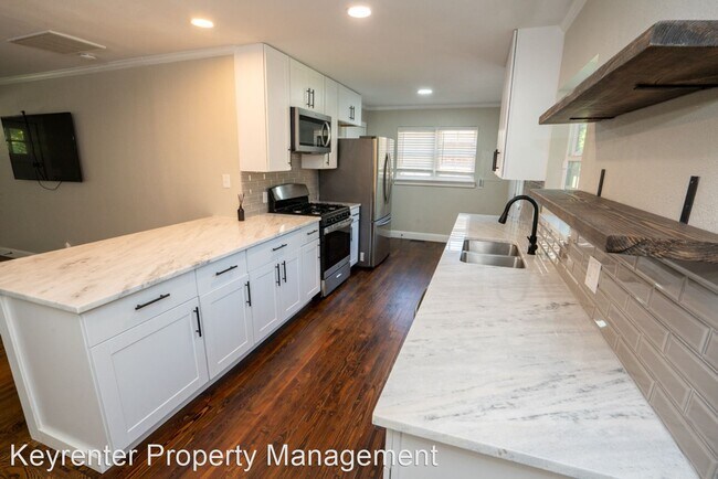 Building Photo - 2 br, 1 bath House - 1607 E 53rd St