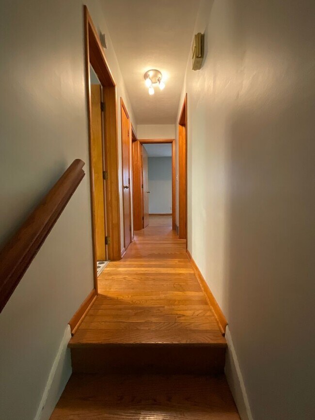 Building Photo - Beautiful 3 bed, 2 bath home