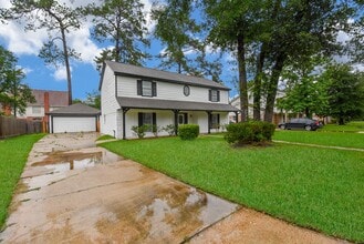 Building Photo - 15814 Winding Moss Dr