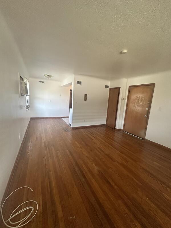 Foto principal - 4201 Rocky River Dr