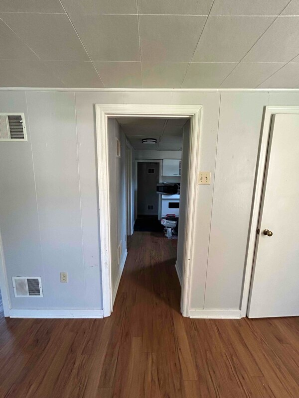 Foto del edificio - 429 Camp Strauss Rd