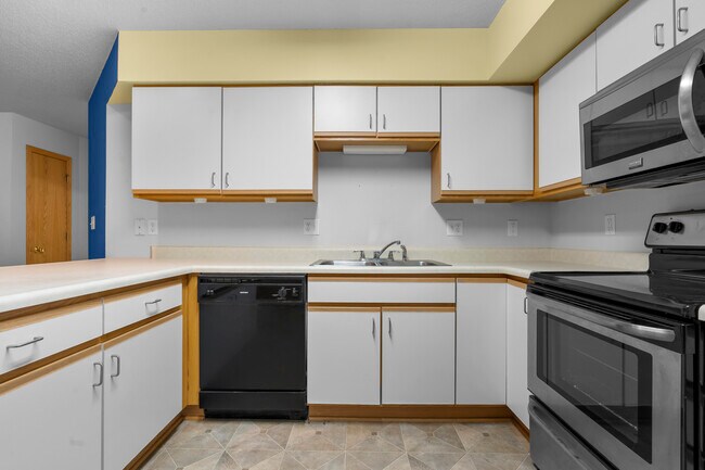 Foto del edificio - 2270 Holiday Rd