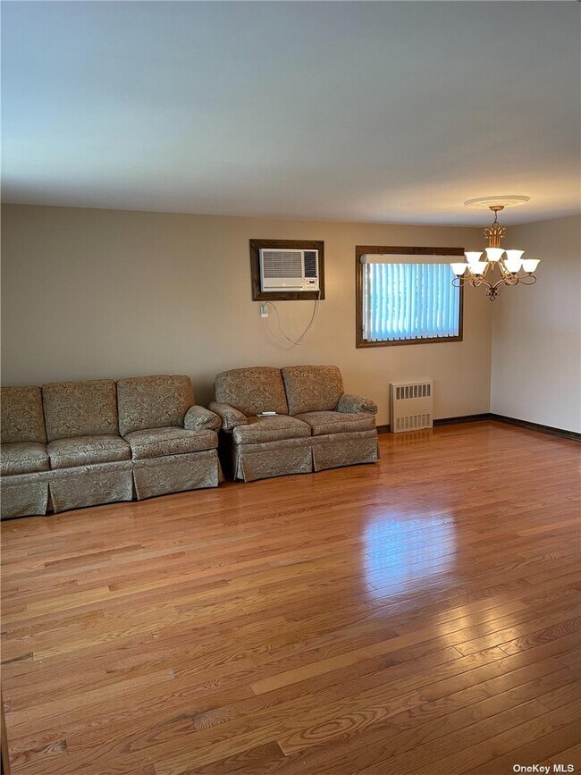 Foto del edificio - 95-15-95156 156th Ave