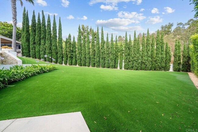 Foto del edificio - 7713 Esterel Dr