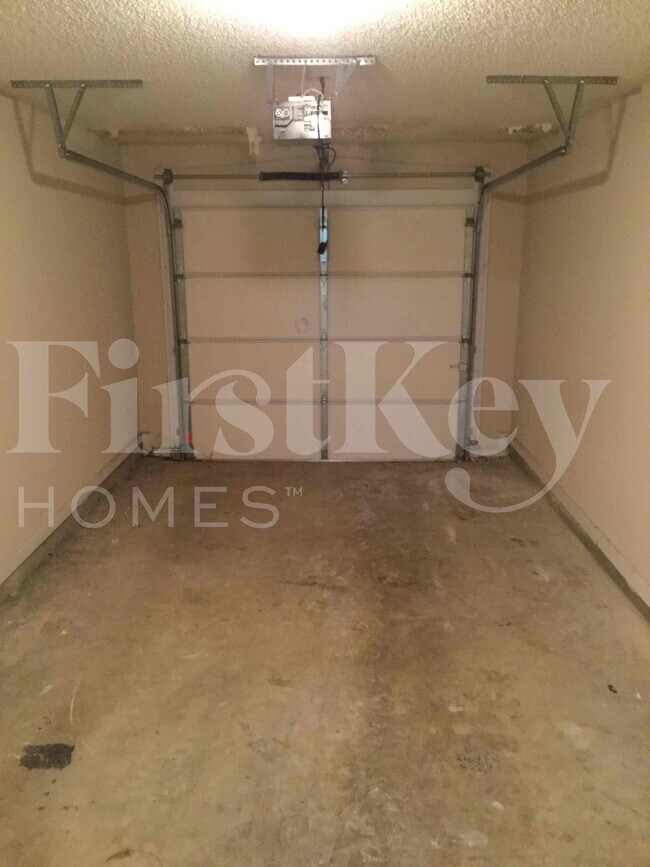 Building Photo - 11540 Alicias Ct