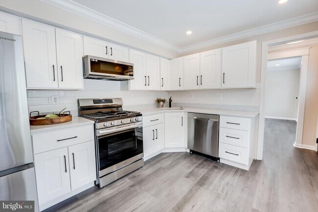Building Photo - 6708 Wilson Ln
